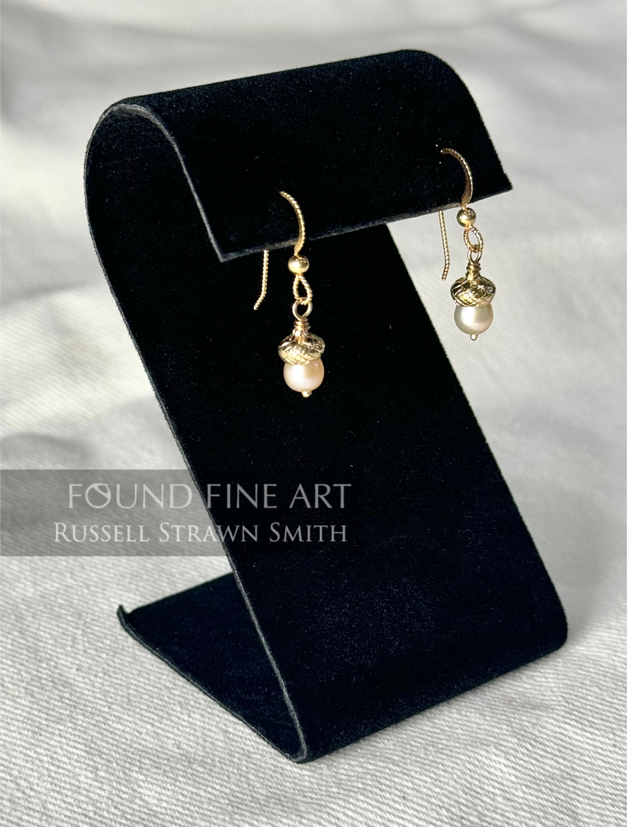 Acorn with Pearl-small