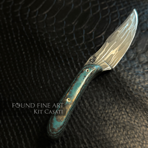 Small Collectable Knife with Diamonds