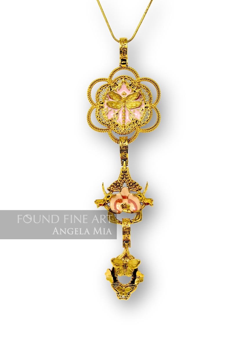 "Fly Away" Necklace Gold & Pink