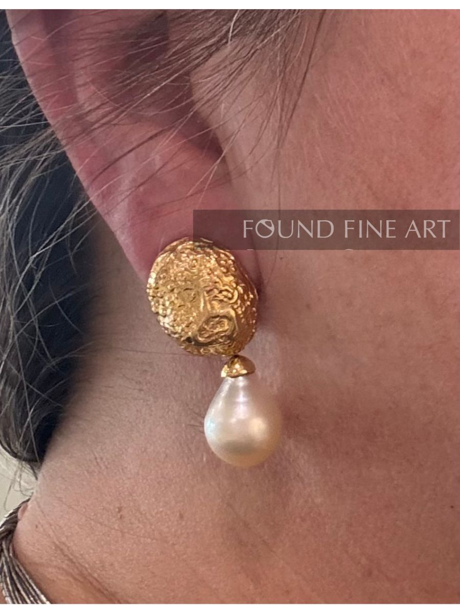 "P9" Pearl Earrings