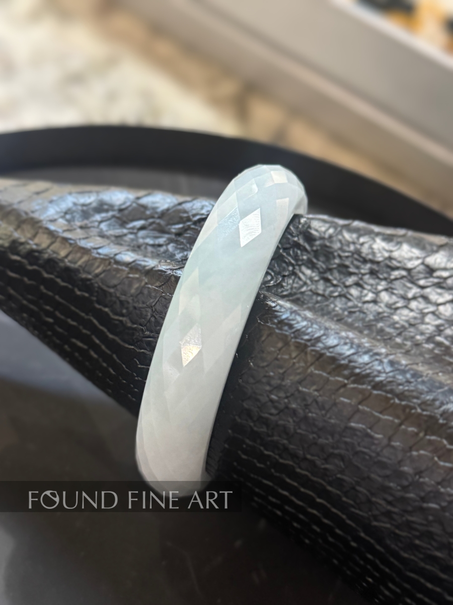 J2-21: Jade Bangle