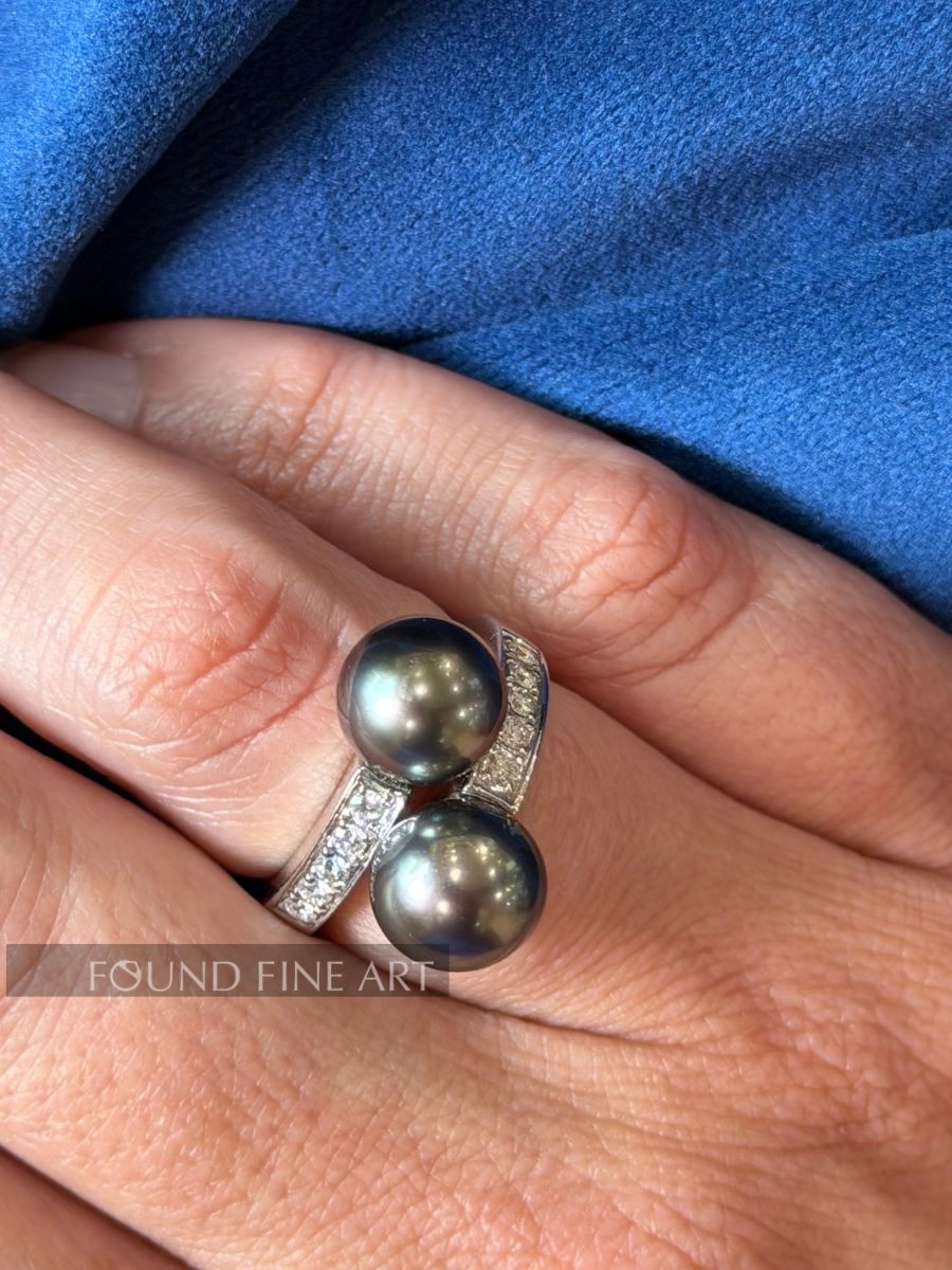 P2-7 Black Tahitian Pearl and Diamond Ring